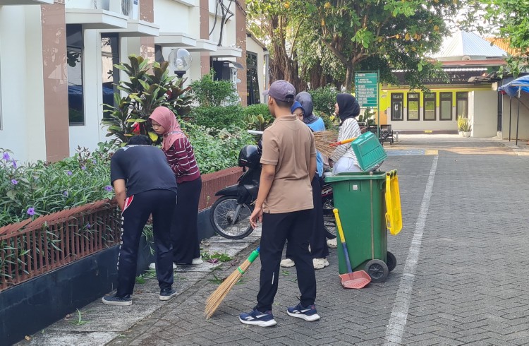 (08/08/2025) PA Demak Gelar Kerja Bakti Sambut HUT RI dan HUT MA ke-80
