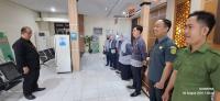(06/08/2025) Briefing Petugas PTSP dan Posbakum, Ketua PA Demak Tekankan Pelayanan Prima